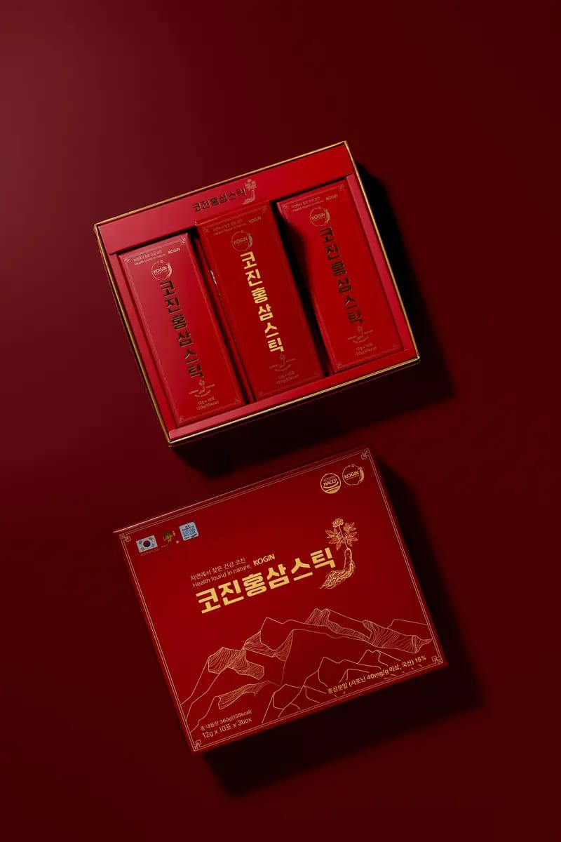펼쳐진 코진 홍삼스틱 선물세트